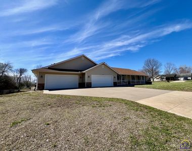 5115 NE Wallace Ln, Topeka, KS, 66617