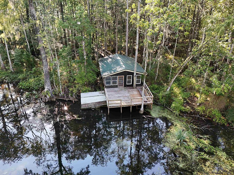 1st image of 1415 Malloy Landing Rd