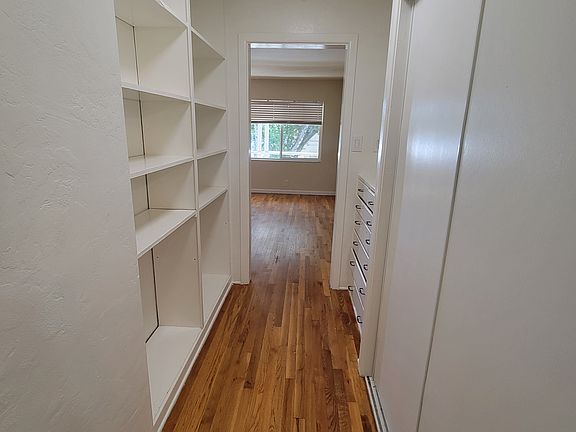 3rd image of 954 N 1st St APT 9