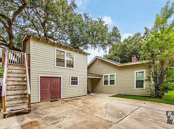 2nd image of 518 Crescent Blvd