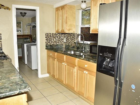4th image of 7401 N Orleans Ave