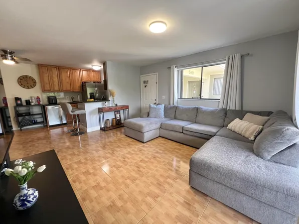 588 Trace Cir APT 203, Deerfield Beach, FL 33441