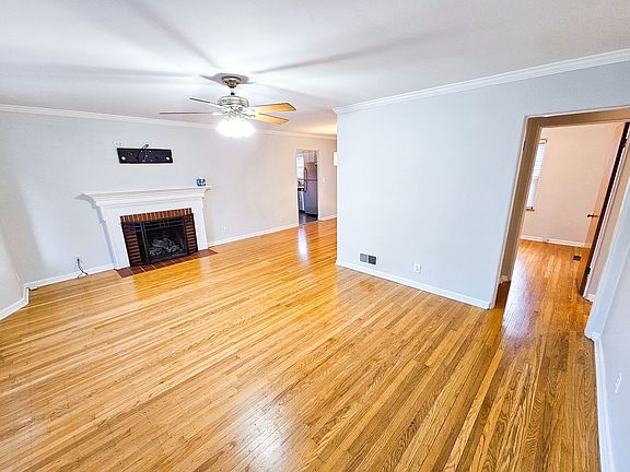 4th image of 6024 Hillside Avenue East Dr