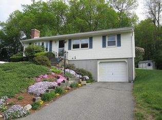 135 Paugus Rd, Holden, MA 01520