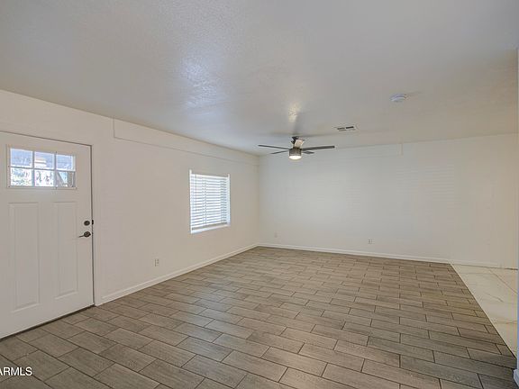 3rd image of 6071 W Osborn Rd