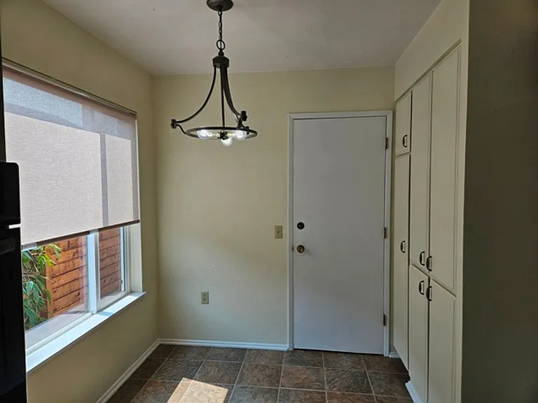 3056 Twin Oak Pl NW — Photo 5