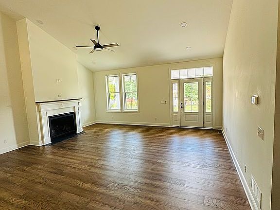 Living room/vaulted ceiling