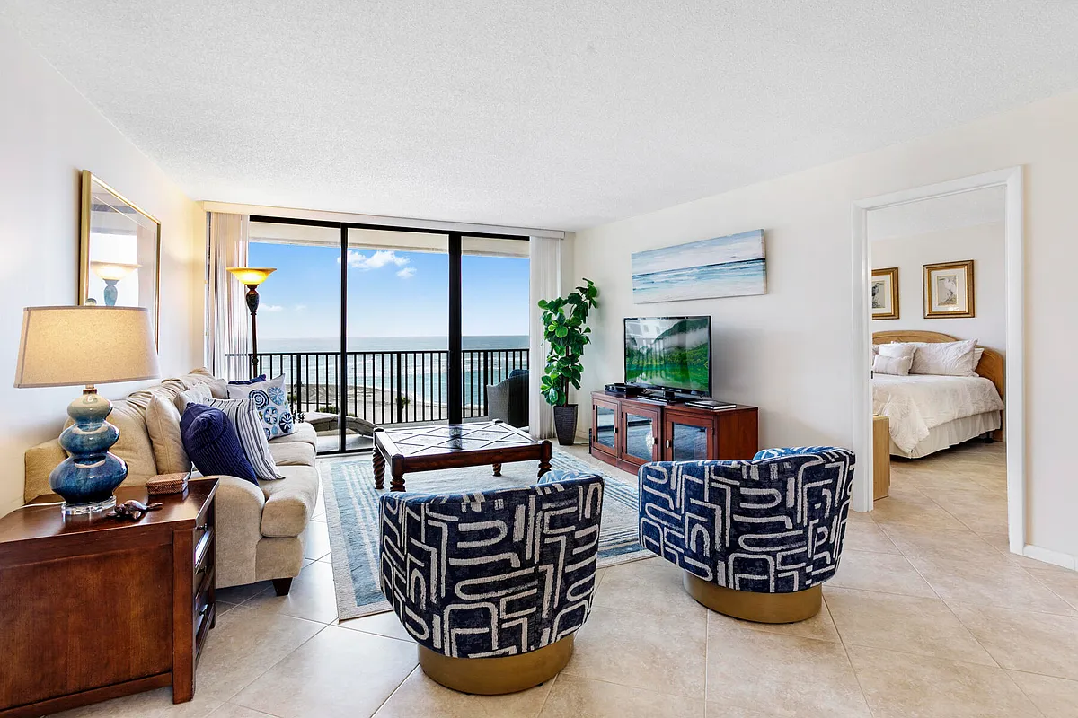Building Photo - 300 Ocean Trail Way #706