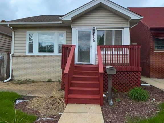 3rd image of 4208 Homerlee Ave