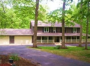 18417 Rieger Rd, Chesterfield, MO 63005