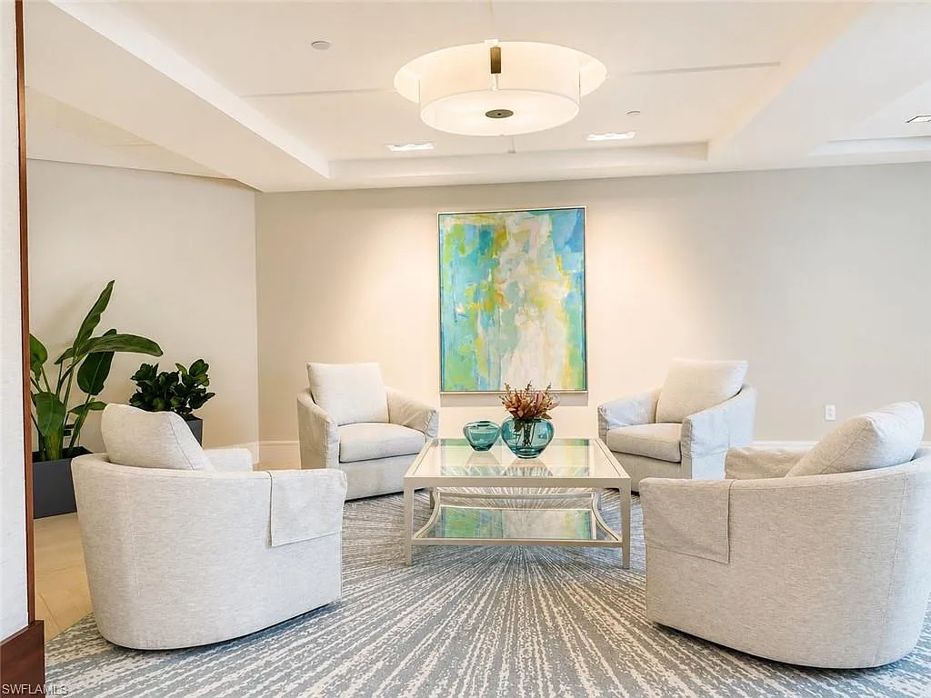 2 bed, 2.0 bath, 1733 sqft, $10,000 — Photo 3