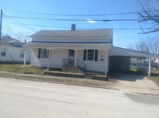 103 S Pine St, Wapakoneta, OH 45895