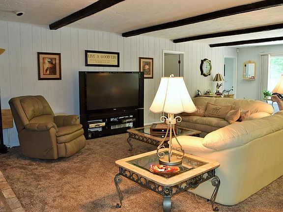 3rd image of 7400 Ledgewood Dr