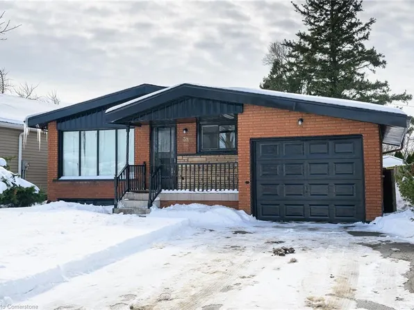 38 Dubarry Blvd, Hamilton, ON L8T 2V5