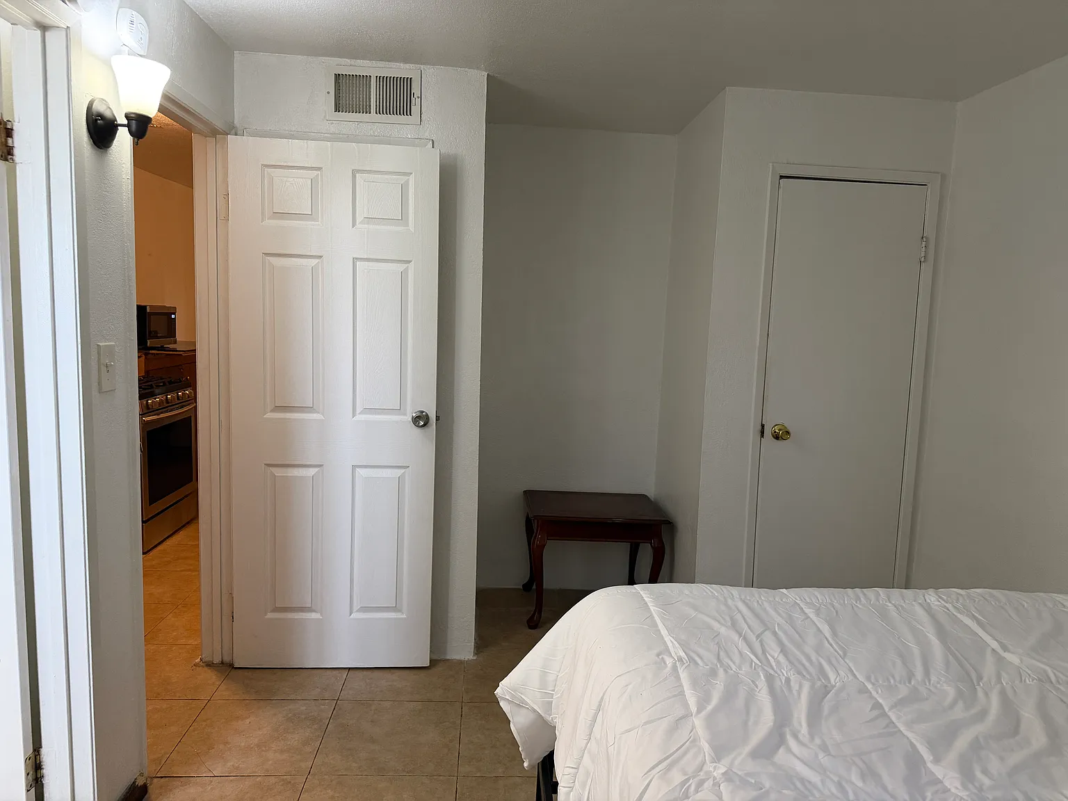 1 bed, 440 sqft, $875 — Photo 4