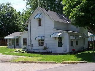1st image of 2065 2nd St