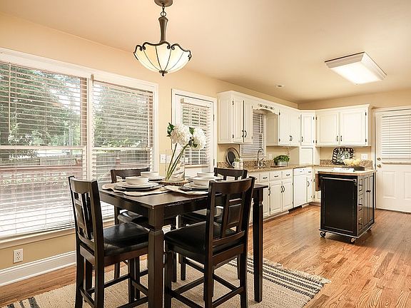 4th image of 126 Mill Stone Ln NE