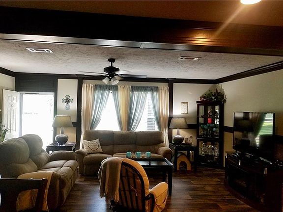 3rd image of 266 Jamie Ln