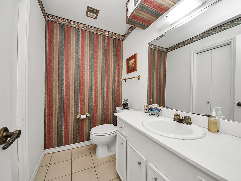 17 Winged Foot Dr — Photo 19
