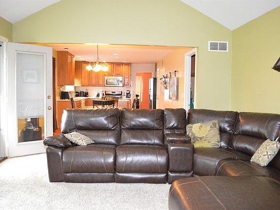 4th image of 7927 Wakeshire Dr