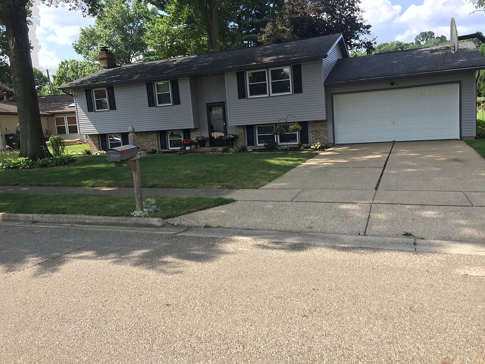 1st image of 405 Oakdale Dr