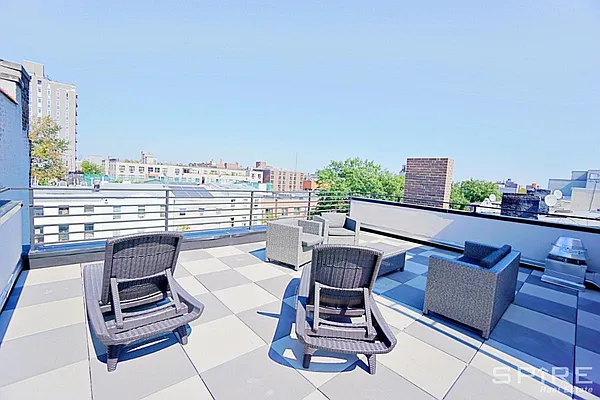 Rented by Spire Group | media 27