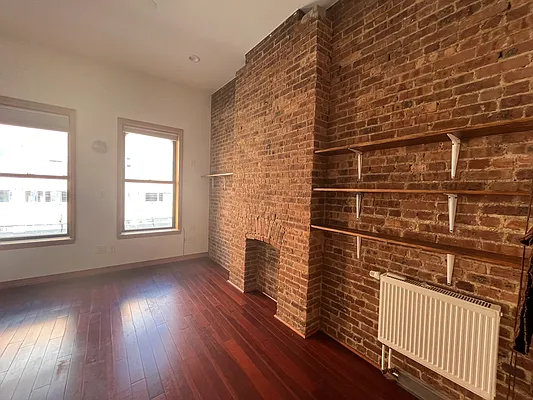 Rented by Compass | media 23