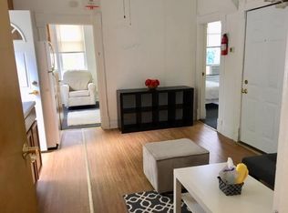 2002 Maple Ave APT 2R2, Evanston, IL 60201