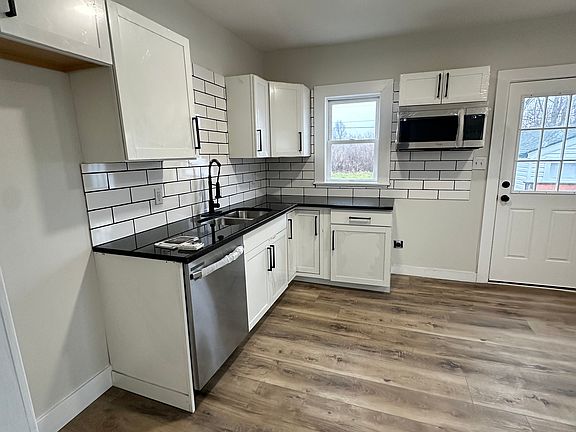 2nd image of 1808-1810 Hillsdale Ave #1808