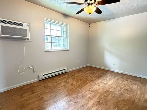 5th image of 91 Dutch Mill Ct #M