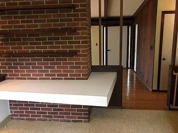 5th image of 839 Mount Pleasant Ave