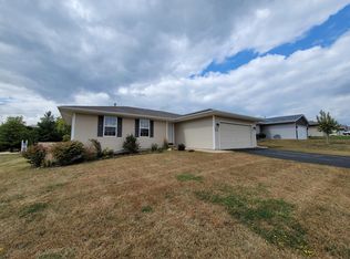 7108 Salzbrenner Ln, Roscoe, IL 61115