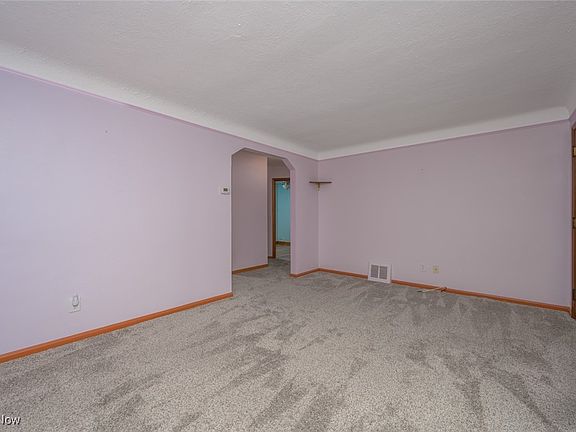 4th image of 1653 Douglas Rd