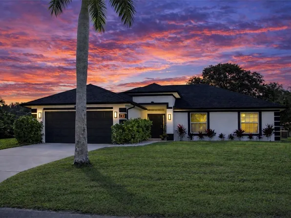 733 Hall Ave, Sebastian, FL 32958