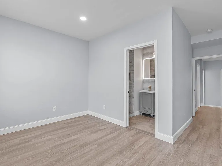 1521 S 19th St — Photo 20