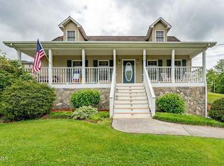 522 Crook St, Hampton, TN 37658