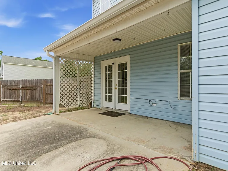 2387 Trafalgar Dr — Photo 23