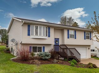 3083 Rose Heights Dr SE, Rochester, MN 55904