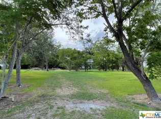 4706 Lone Tree Rd, Victoria, TX 77901