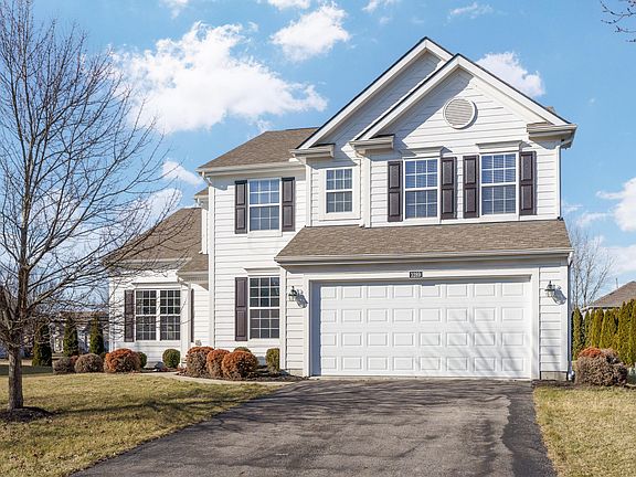 3rd image of 3289 Walkerview Dr