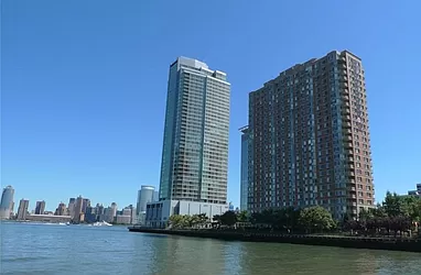 The Pier Apartments - Jersey City - 1 Harborside Place