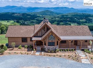 374 Foxfire Dr, Banner Elk, NC 28604