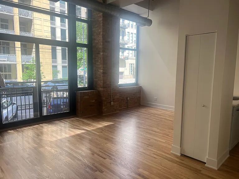 521 W Superior St #132 — Photo 4