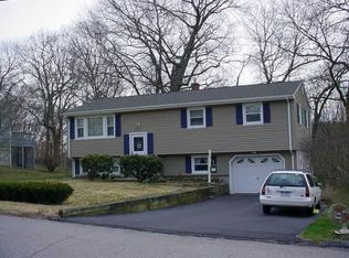 27 Glendale Rd, Oakdale, CT 06370