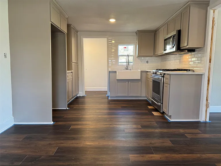 7356 Cayton St — Photo 5