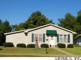 213 N Market St, Waterloo, IL 62298