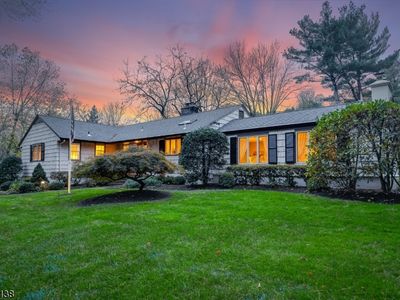 5 Meadow Ln, Roseland, NJ, 07068