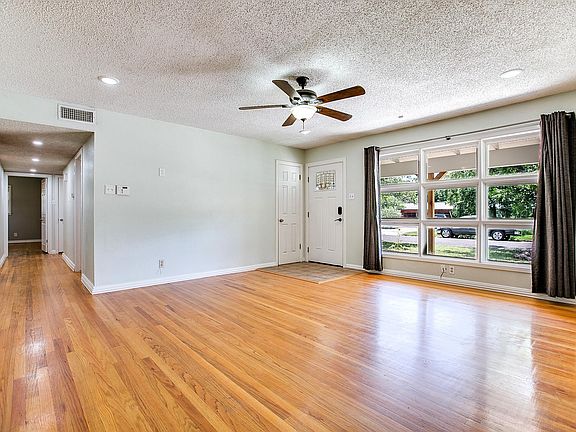 5th image of 2626 Rice Ave