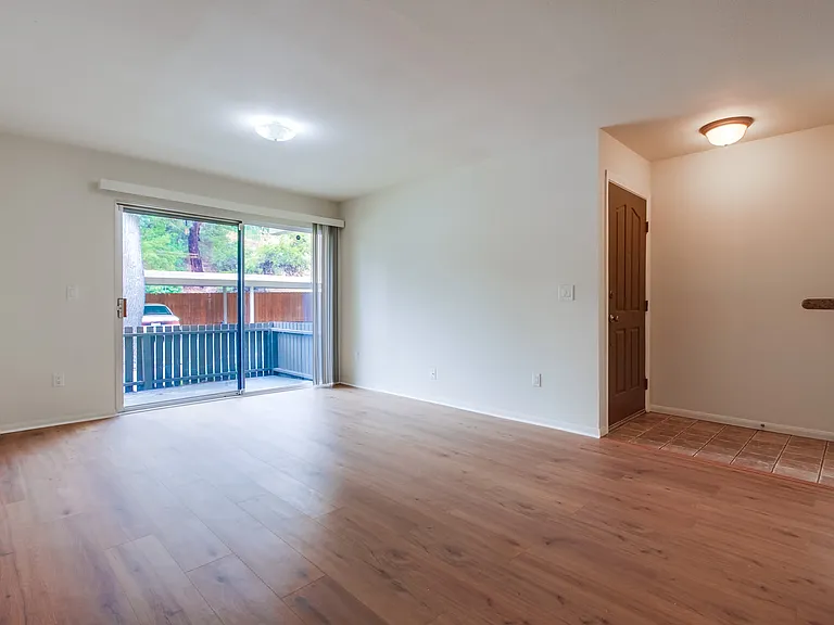 432 Edgehill Ln #33 — Photo 12