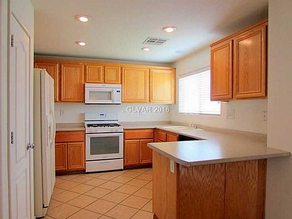 4th image of 4145 Macadamia Dr